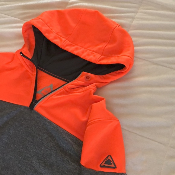 A87 sweater - Picture 2 of 3